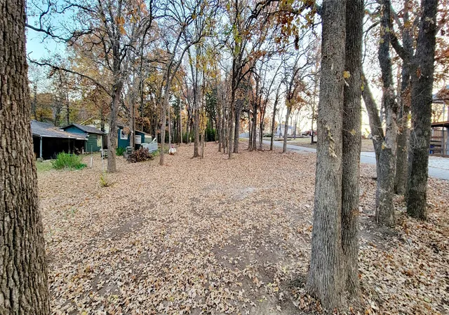 Photo 2 of Sale Pending at 1963 Hillcrest Cir, Gordonville, TX 76245 | MLS# 21341793 | Listing updated on 2026-09-11