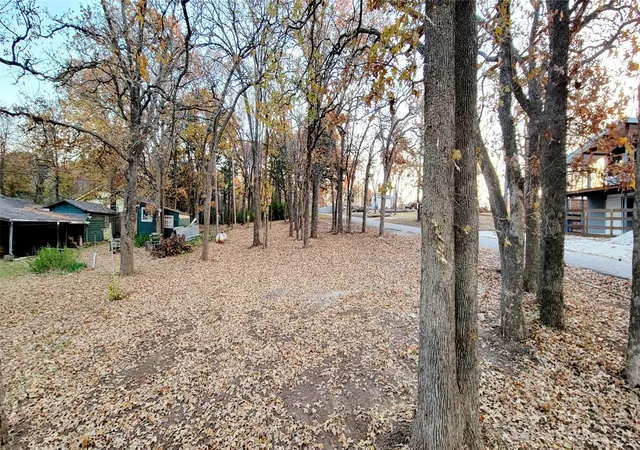 Photo 3 of Sale Pending at 1963 Hillcrest Cir, Gordonville, TX 76245 | MLS# 21341793 | Listing updated on 2026-09-11