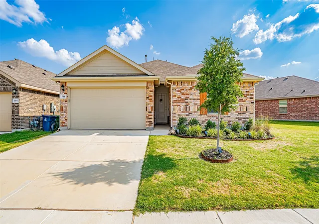 Photo 3 of Single family home for sale at 705 Basteen Ln, Justin, TX 76247 | MLS# 21340917 | Listing updated on 2026-10-02