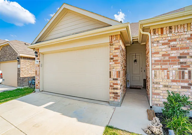 Photo 3 of Single family home for sale at 705 Basteen Ln, Justin, TX 76247 | MLS# 21340917 | Listing updated on 2026-10-02