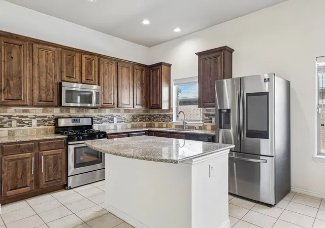 Photo 3 of Single family home for sale at 2117 Gregory Creek Dr, Little Elm, TX 75068 | MLS# 21341103 | Listing updated on 2026-09-14