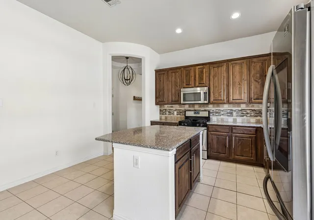 Photo 4 of Single family home for sale at 2117 Gregory Creek Dr, Little Elm, TX 75068 | MLS# 21341103 | Listing updated on 2026-09-14