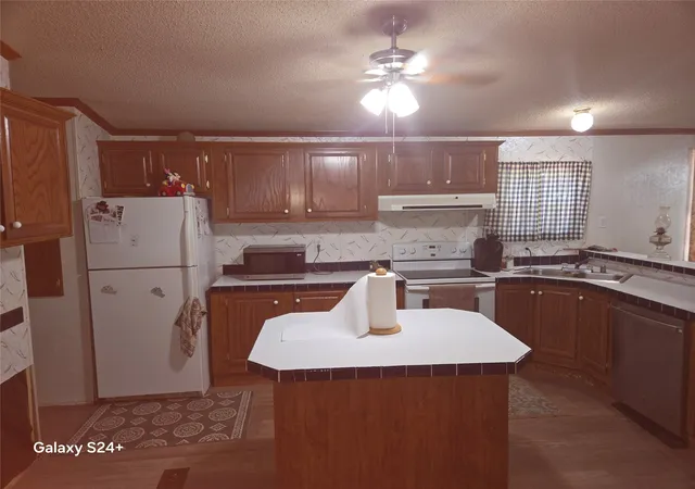 Photo 4 of Manufactured home for sale at 122 Coty Ln, Graford, TX 76449 | MLS# 21341906 | Listing updated on 2026-10-02