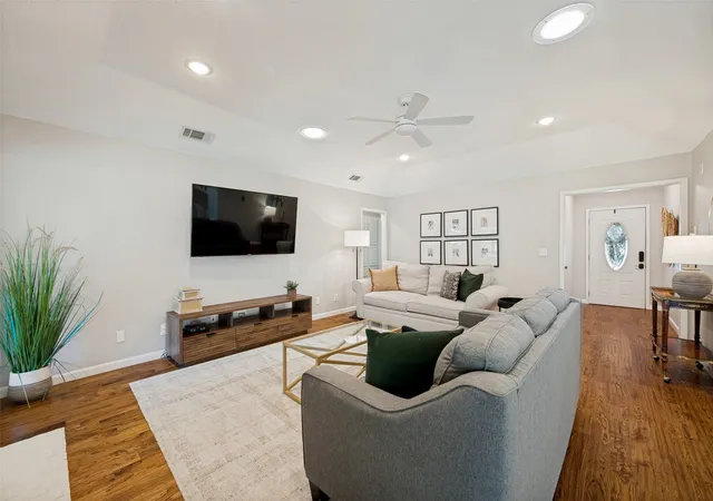 Photo 3 of Single family home for sale at 8420 Christie Dr, Frisco, TX 75033 | MLS# 21340045 | Listing updated on 2026-09-07