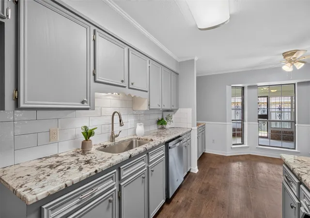 Photo 2 of Sale Pending at 6301 Kenwood Dr, Shreveport, LA 71119 | MLS# 21340157 | Listing updated on 2026-09-09