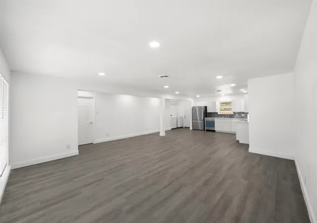 Photo 4 of Single family home for sale at 203 Abrams Rd, Richardson, TX 75081 | MLS# 21341628 | Listing updated on 2026-09-12