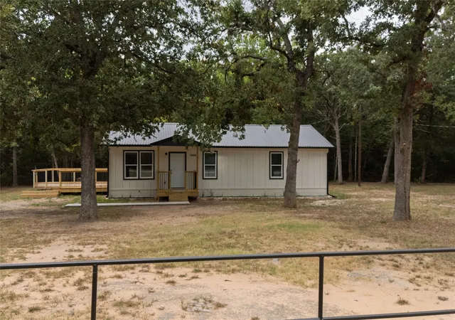 Photo 2 of Single family home for sale at 6886 County Road 2550, Quinlan, TX 75474 | MLS# 21341625 | Listing updated on 2026-07-31