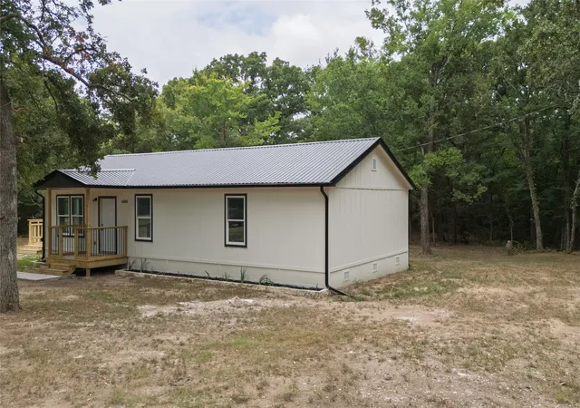 Photo 3 of Single family home for sale at 6886 County Road 2550, Quinlan, TX 75474 | MLS# 21341625 | Listing updated on 2026-07-31
