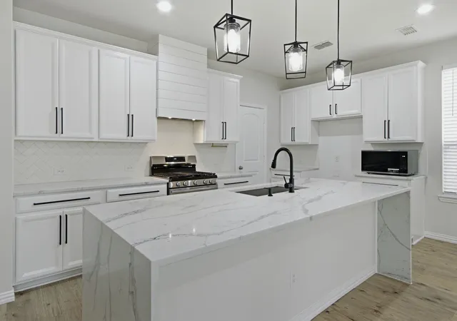 Photo 3 of Single family home for sale at 2520 Candle Ln, Justin, TX 76247 | MLS# 21341999 | Listing updated on 2026-09-16