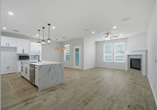 Photo 4 of Single family home for sale at 2520 Candle Ln, Justin, TX 76247 | MLS# 21341999 | Listing updated on 2026-09-16