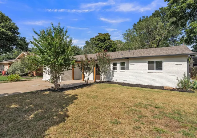 Photo 3 of Single family home for sale at 408 Simmons Dr, Hurst, TX 76053 | MLS# 21341842 | Listing updated on 2026-09-10