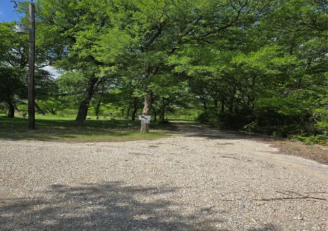 Photo 3 of Manufactured home for sale at 5142 Stirrup Ln, Mc Kinney, TX 75071 | MLS# 21342056 | Listing updated on 2026-07-30