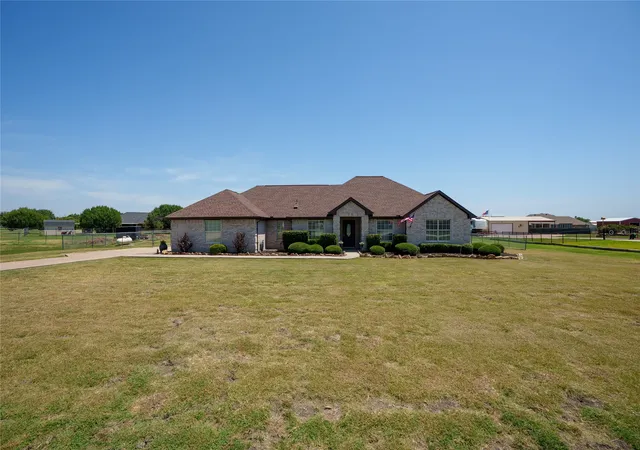 Photo 2 of Sale Pending at 1908 Assembly Rd, Fort Worth, TX 76179 | MLS# 21315716 | Listing updated on 2026-09-11