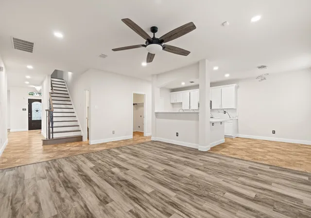 Photo 4 of Single family home for sale at 1937 Bradford Pear Sq, Little Elm, TX 75068 | MLS# 21342089 | Listing updated on 2026-09-14