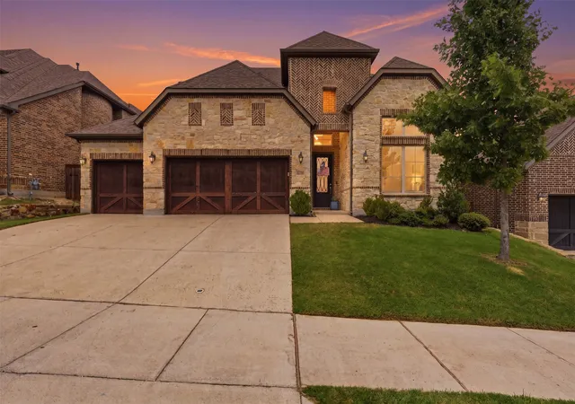 Photo 1 of Single family home for sale at 10322 Trail Ridge Dr, Fort Worth, TX 76126 | MLS# 21341816 | Listing updated on 2026-09-09