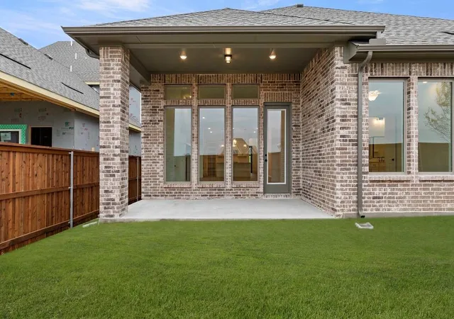 Photo 3 of Single family home for sale at 1005 Sky Five Dr, Wylie, TX 75098 | MLS# 21342188 | Listing updated on 2026-09-14