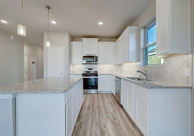 Photo 3 of Sale Pending at 3104 Brittlebush Dr, Fort Worth, TX 76108 | MLS# 21342238 | Listing updated on 2026-09-13