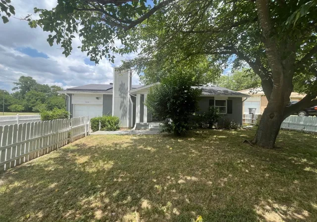 Photo 1 of Single family home for sale at 3250 Highland Woods Cir, Dallas, TX 75241 | MLS# 21342249 | Listing updated on 2026-09-08