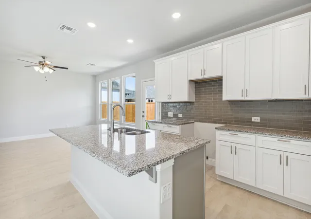 Photo 4 of Single family home for sale at 505 Hoot Owl Hl, Celina, TX 75009 | MLS# 21342281 | Listing updated on 2026-10-07