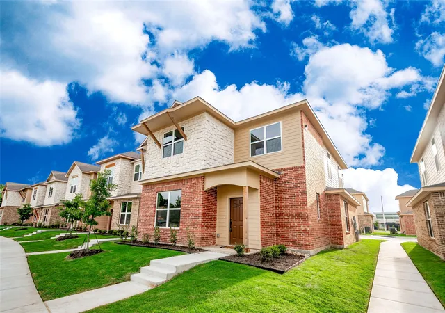 Photo 3 of Townhouse for sale at 3720 Tarpon Dr, Argyle, TX 76226 | MLS# 21342349 | Listing updated on 2026-09-27