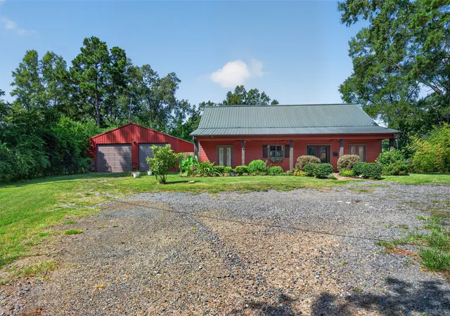 Photo 3 of Single family home for sale at 10021 Hwy 1, Mooringsport, LA 71060 | MLS# 21342182 | Listing updated on 2026-07-28