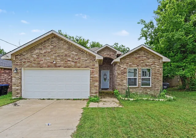 Photo 1 of Single family home for sale at 4517 Church St, Greenville, TX 75401 | MLS# 21342383 | Listing updated on 2026-07-31