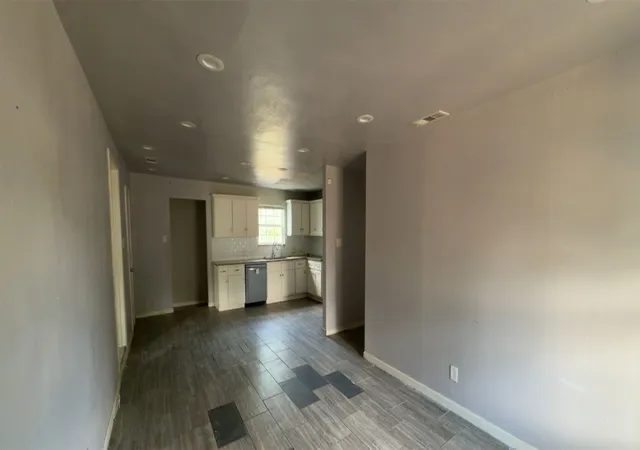Photo 2 of Single family home for sale at 5505 Wainwright Dr, Fort Worth, TX 76112 | MLS# 21330225 | Listing updated on 2026-09-10