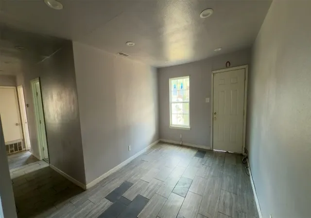 Photo 3 of Single family home for sale at 5505 Wainwright Dr, Fort Worth, TX 76112 | MLS# 21330225 | Listing updated on 2026-09-10