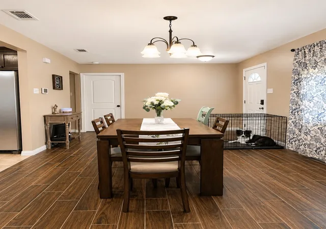Photo 2 of Single family home for sale at 104 Lynn Dr, Azle, TX 76020 | MLS# 21341199 | Listing updated on 2026-09-14