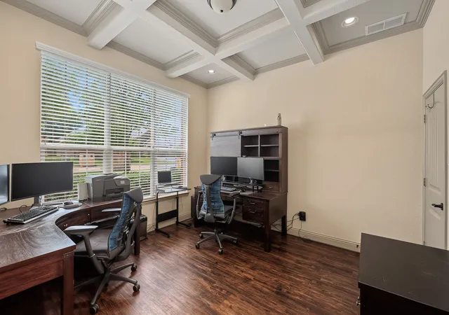 Photo 3 of Single family home for sale at 1218 Thistle Hill Trl, Weatherford, TX 76087 | MLS# 21342677 | Listing updated on 2026-09-28
