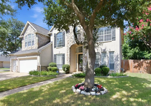 Photo 3 of Single family home for sale at 5016 Daylily Ct, Fort Worth, TX 76123 | MLS# 21342287 | Listing updated on 2026-09-12