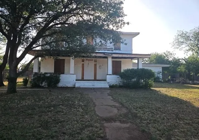 Photo 2 of Single family home for sale at 210 Clinton St, Abilene, TX 79603 | MLS# 21342767 | Listing updated on 2026-09-15