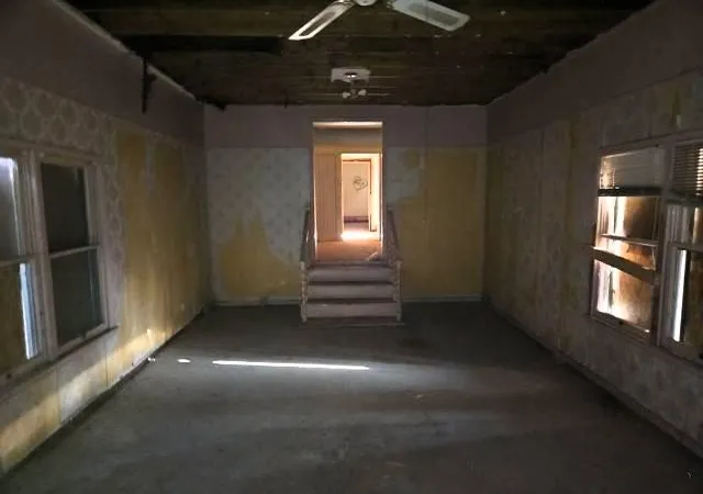 Photo 3 of Single family home for sale at 210 Clinton St, Abilene, TX 79603 | MLS# 21342767 | Listing updated on 2026-09-15