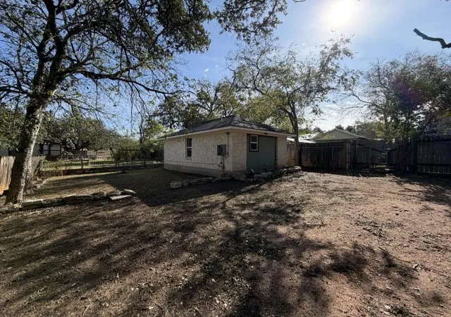 Photo 3 of Single family home for sale at 207 S Creek St, Fredericksburg, TX 78624 | MLS# 21342778 | Listing updated on 2026-07-31