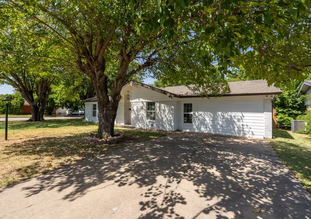 Photo 2 of Sale Pending at 2110 Tompkins Dr, Grand Prairie, TX 75051 | MLS# 21342685 | Listing updated on 2026-09-08