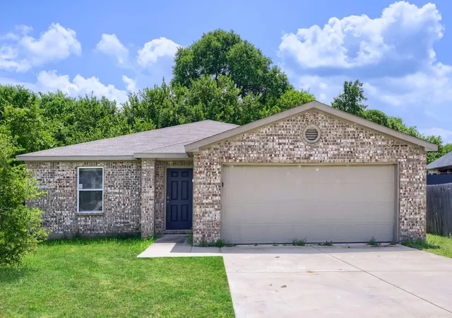 Photo 1 of Single family home for sale at 1509 Fairway Dr, Sherman, TX 75090 | MLS# 21341248 | Listing updated on 2026-09-09