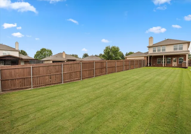 Photo 3 of Single family home for sale at 1395 Bay Line Dr, Rockwall, TX 75087 | MLS# 21342397 | Listing updated on 2026-09-15