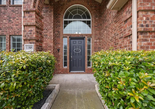 Photo 3 of Single family home for sale at 1395 Bay Line Dr, Rockwall, TX 75087 | MLS# 21342397 | Listing updated on 2026-09-15