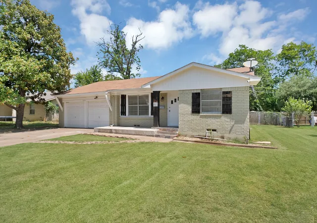 Photo 2 of Single family home for sale at 8533 Blossom Ln, Dallas, TX 75227 | MLS# 21342821 | Listing updated on 2026-09-15