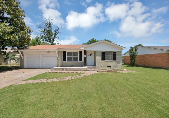 Photo 3 of Single family home for sale at 8533 Blossom Ln, Dallas, TX 75227 | MLS# 21342821 | Listing updated on 2026-09-15