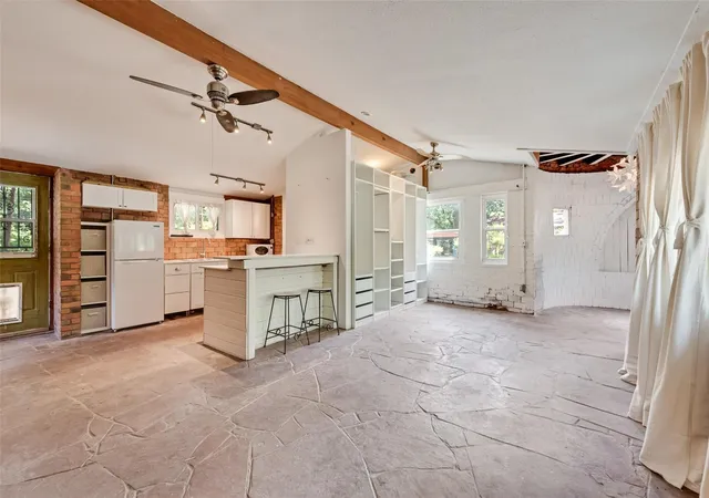 Photo 4 of Single family home for sale at 501 Lakeshore Rd, Denton, TX 76208 | MLS# 21343006 | Listing updated on 2026-09-28