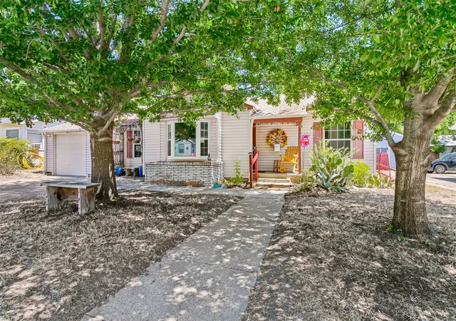 Photo 2 of Single family home for sale at 2721 Halbert St, Fort Worth, TX 76112 | MLS# 21343023 | Listing updated on 2026-10-06
