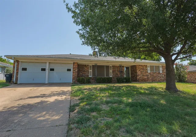 Photo 1 of Single family home for sale at 7601 Trimble Dr, Fort Worth, TX 76134 | MLS# 21342340 | Listing updated on 2026-09-08