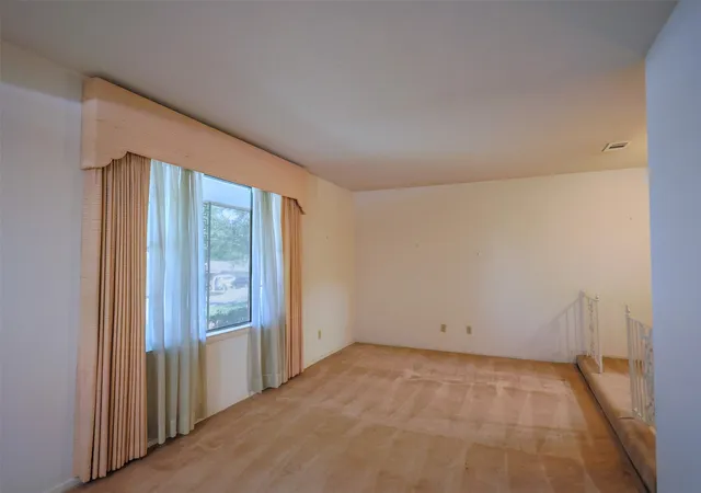 Photo 4 of Single family home for sale at 7601 Trimble Dr, Fort Worth, TX 76134 | MLS# 21342340 | Listing updated on 2026-09-08