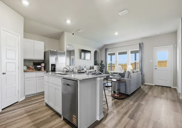 Photo 2 of Single family home for sale at 1516 Lemon Tree Ln, Fort Worth, TX 76140 | MLS# 21342494 | Listing updated on 2026-07-29