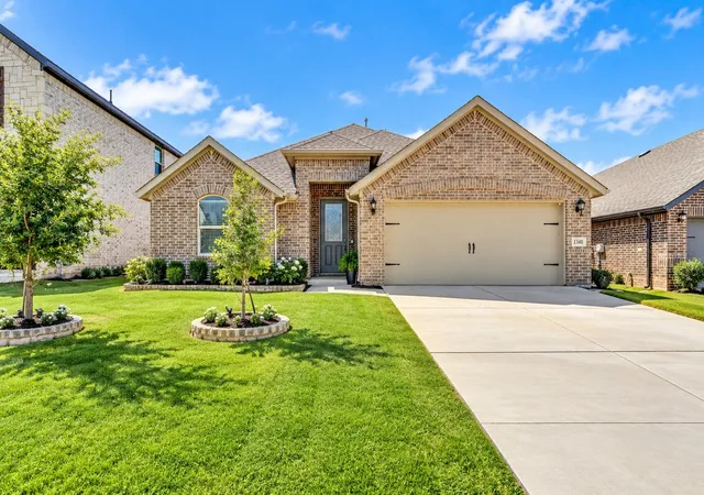 Photo 1 of Single family home for sale at 1340 Collett Sublett Rd, Kennedale, TX 76060 | MLS# 21341540 | Listing updated on 2026-09-25