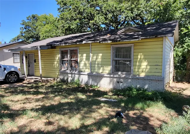 Photo 2 of Single family home for sale at 3605 Rufus St, Fort Worth, TX 76119 | MLS# 21340714 | Listing updated on 2026-09-12