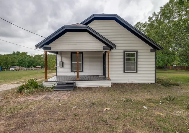 Photo 1 of Sale Pending at 1103 N Houston St, Royse City, TX 75189 | MLS# 21343147 | Listing updated on 2026-09-11