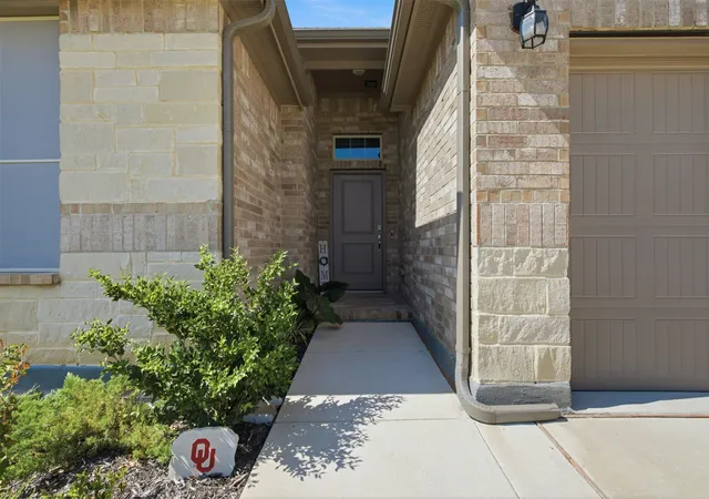 Photo 3 of Single family home for sale at 5213 Crystal Lake Ave, Krum, TX 76249 | MLS# 21342004 | Listing updated on 2026-09-08