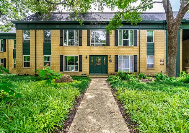 Photo 1 of Condo for sale at 6018 E University Blvd #101, Dallas, TX 75206 | MLS# 21343162 | Listing updated on 2026-10-06